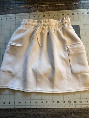 Casual Elastic-Waist Pocket Skirt in Cream